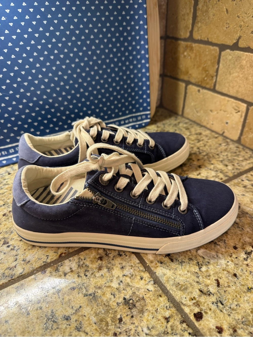 Taos Footwear Navy Canvas Sneakers with Cream Laces - Picture 2 of 7
